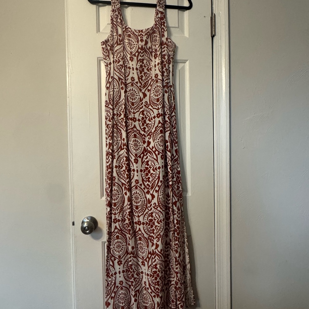 Elegant Red and White Patterned Maxi Dress